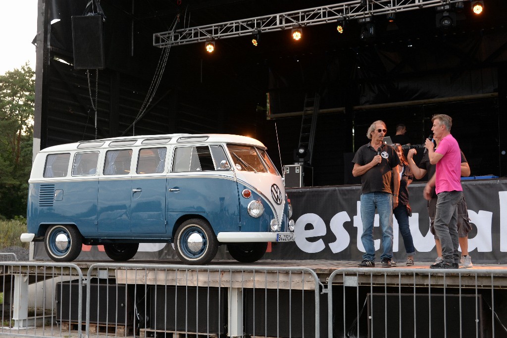 ../Images/VW Bus Festival Berlin 2019 286.jpg